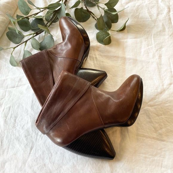 Brown genuine leather ankle platform boots. MAX STUDIO UMBERTO/ COGNAC - Picture 3 of 16